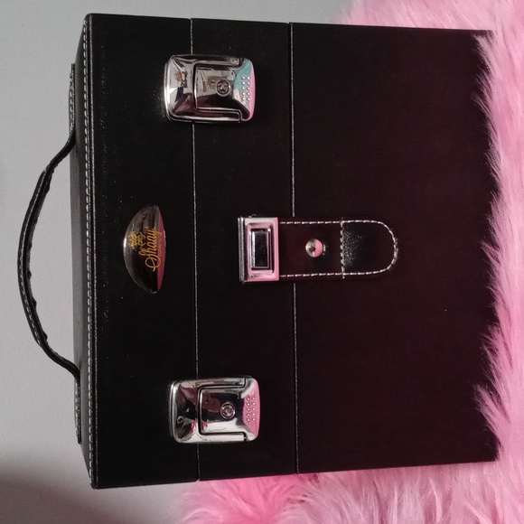 SHANY NAIL AND MAKE UP ACCESSORIES ORGANIZER - Picture 1 of 9